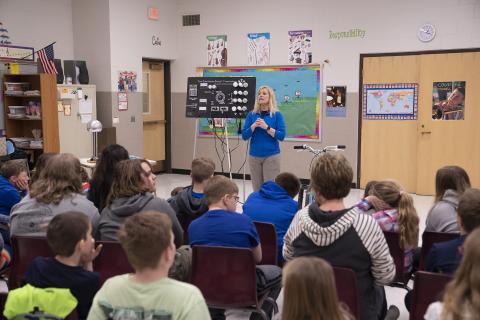 Co-ops present energy efficiency and safety in the classroom